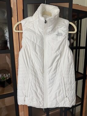 The North Face Reversible puffer vest insulated Mossbud jacket faux fur zip up